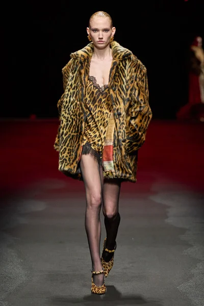 Look 22